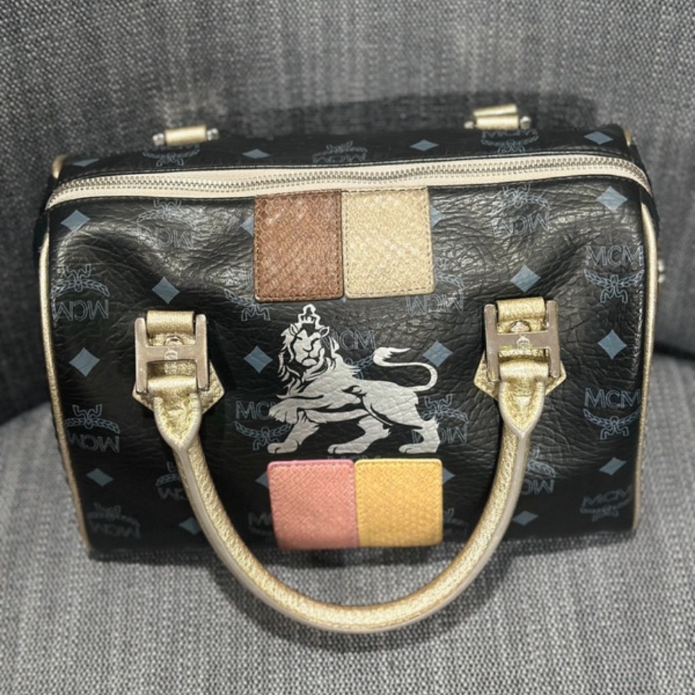 MCM Lion Visetos Boston Satchel Black Gold Leather Bag - Picture 11 of 16